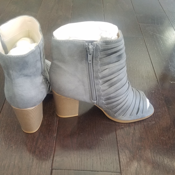 Womens booties - Picture 2 of 3